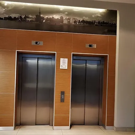 Lux Center Apartment *