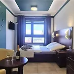 Lux Center
